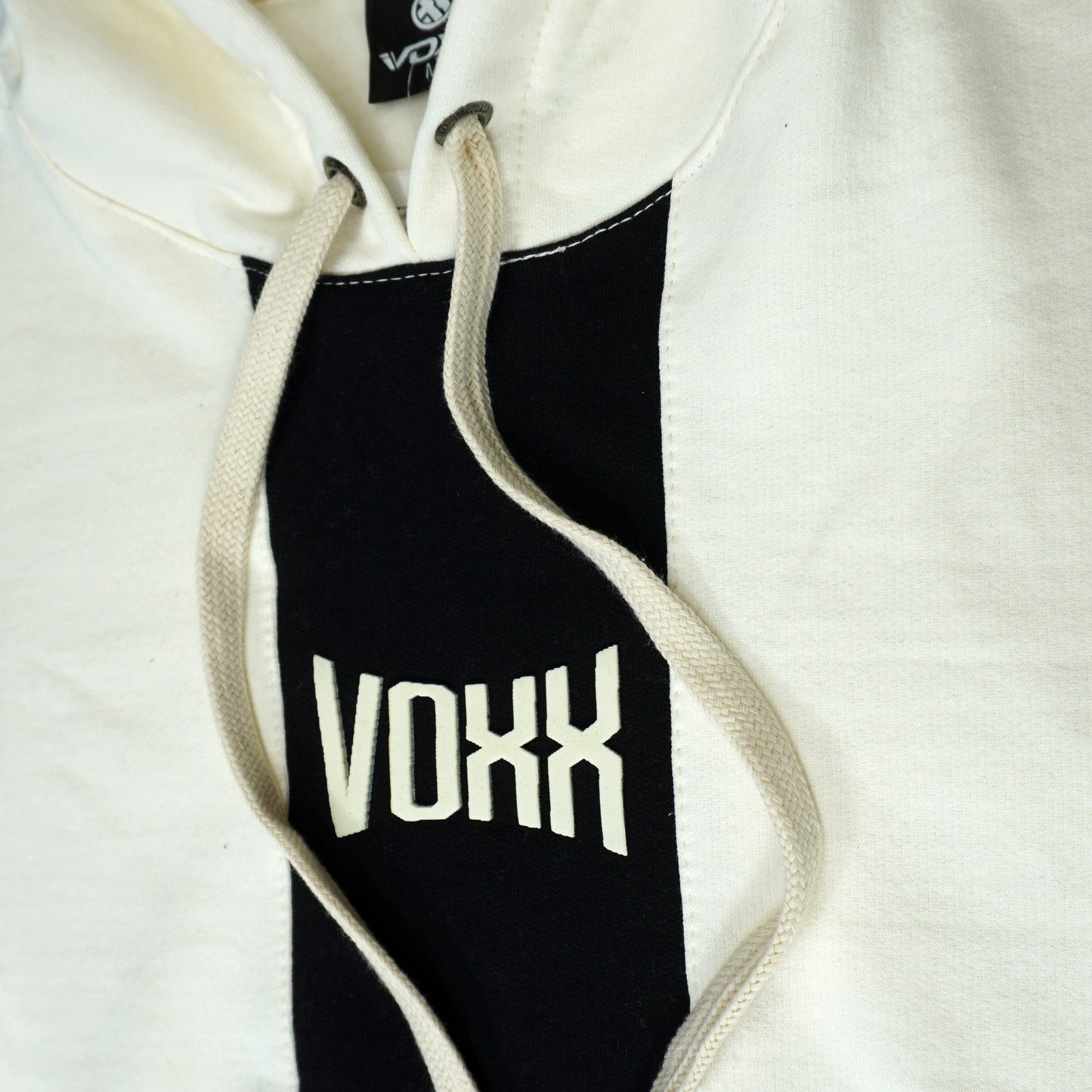 Casaco de Moletom Branco e Preto- Voxx