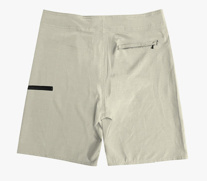 Walkshort Cristal Graffiti - Cinza Claro